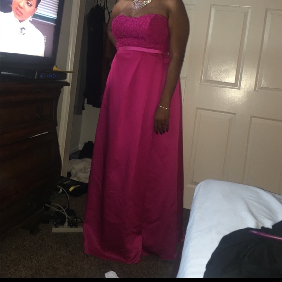 PINK DRESS - Picture 2 of 3